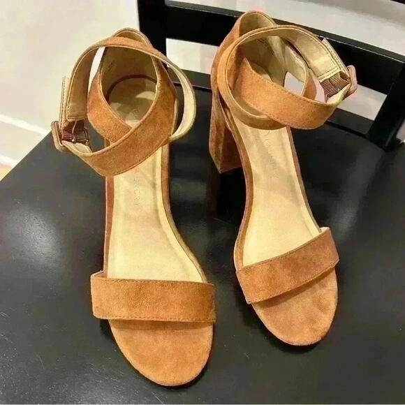 Chinese Laundry faux suede tan ankle wrap open toe block heel sandal size 9‎ - Picture 3 of 8